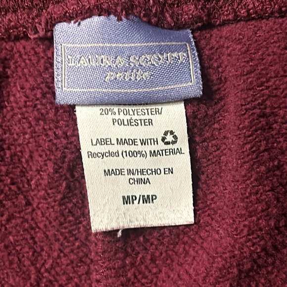 Burgundy fleece joggers size medium petite. W/pockets & 3rd snap pocket left leg - Picture 2 of 4